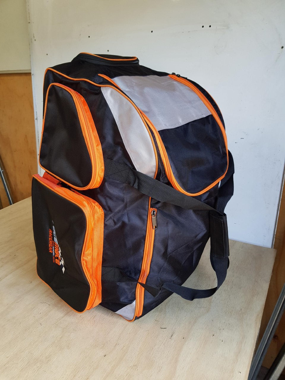 Racemate Gearbag